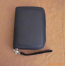 浙江蒼南天宏皮具制品廠 專業(yè)皮具服裝與飾品批發(fā)供應商